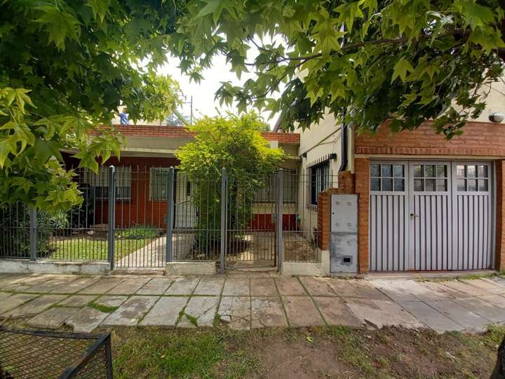 Casa en venta en Benito Villanueva, 1802, Buenos Aires