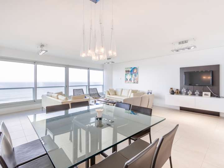 Apartamento en venta en Rambla Lorenzo Batlle Pacheco, Maldonado