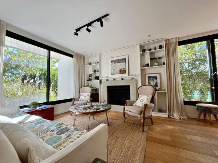Casa en venta en Calle 8, Montevideo