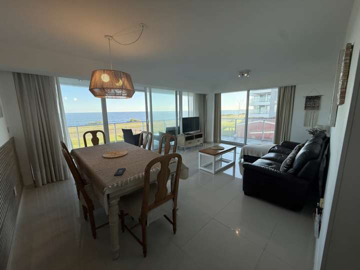 Apartamento en venta en Pinares, Maldonado