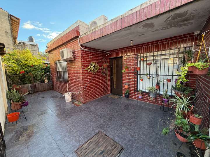 Casa en venta en Arribeños, 3235, Villa Luzuriaga