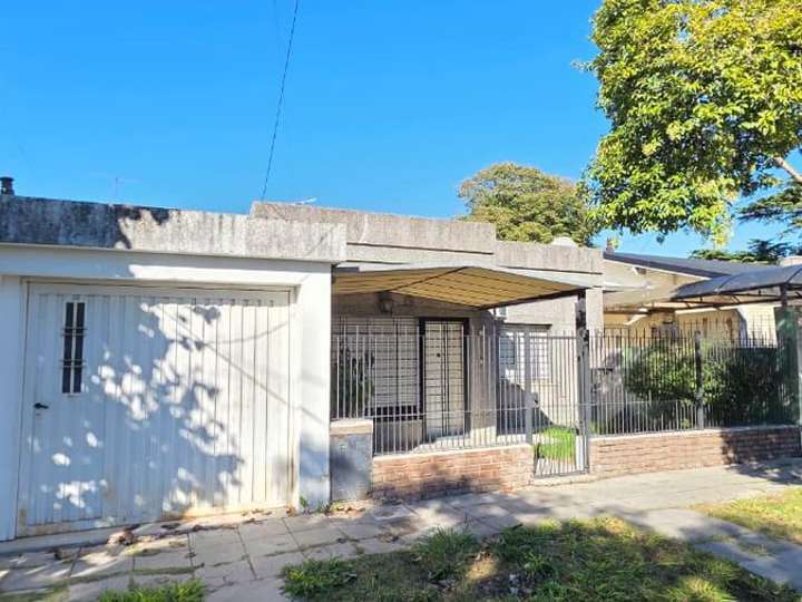 Casa en venta en Benito Villanueva, 1820, Buenos Aires