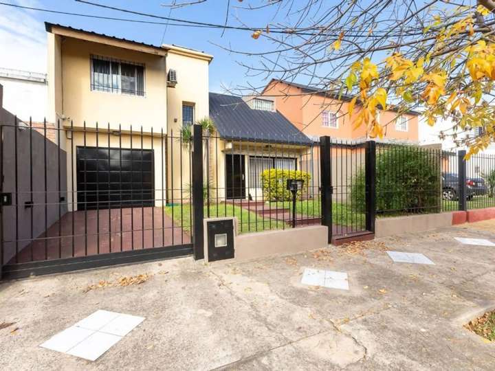 Casa en venta en Teniente General Galán, 82, El Palomar