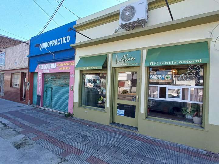 Comercial / Tienda en venta en Pasaje Eva Perón, Buenos Aires
