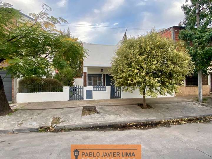 Casa en venta en 542 - Doctor Amadeo Sabattini, 5301, Buenos Aires