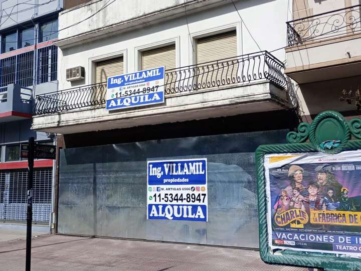 Comercial / Tienda en alquiler en Avenida Juan Bautista Alberdi, 5324, Ciudad Autónoma de Buenos Aires