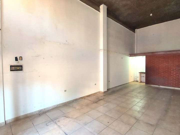 Comercial / Tienda en venta en Sadi Camot, 683, Buenos Aires