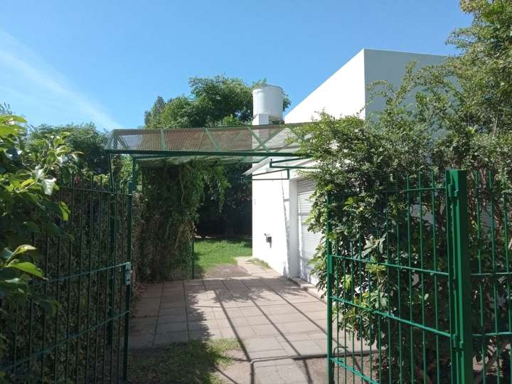 Edificio en venta en Juan Manuel de Rosas, 836, General Las Heras