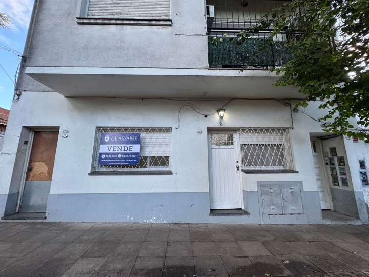 Edificio en venta en 742 - Carlos Moyano, Ciudad Jardín Lomas del Palomar