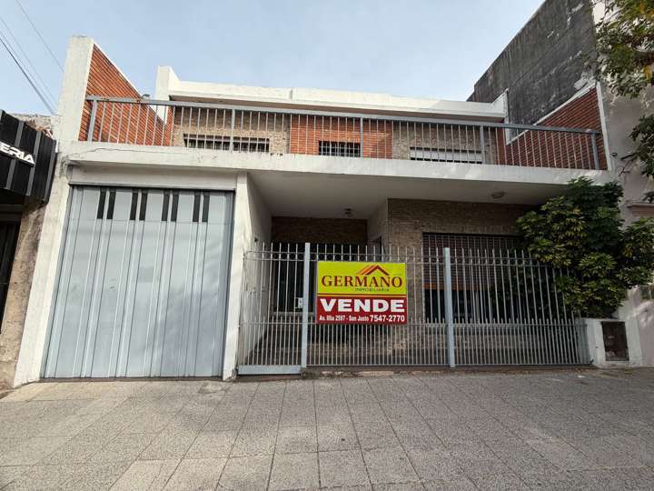 Casa en alquiler en República de Portugal, Buenos Aires