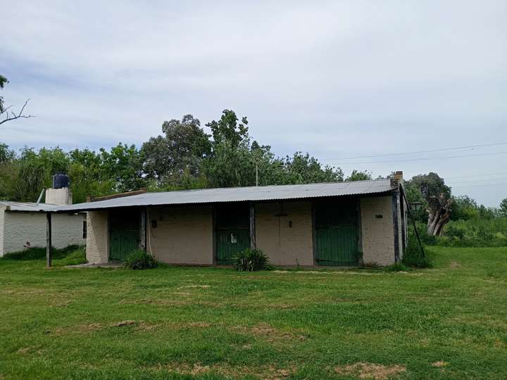 Casa en venta en Intendente Modesto Azaro, General Las Heras