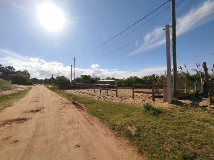 Terreno en venta en Presidente Roosevelt, Punta del Diablo