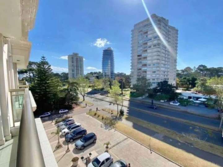 Apartamento en alquiler en Avenida Franklin Delano Roosevelt, Maldonado