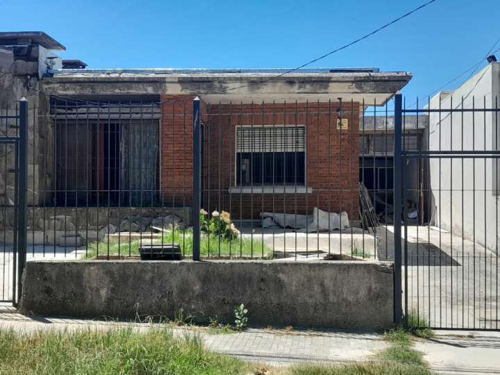 Casa en venta en Rafael Eguren, Montevideo