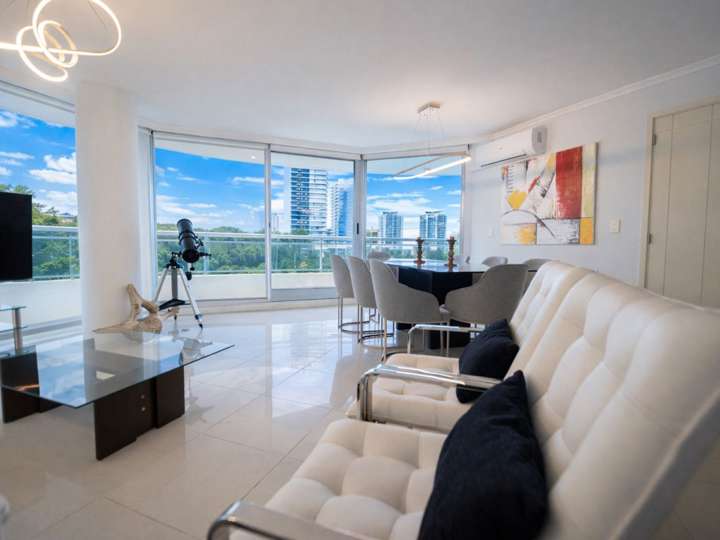 Apartamento en venta en Rambla Lorenzo Batlle Pacheco, Maldonado