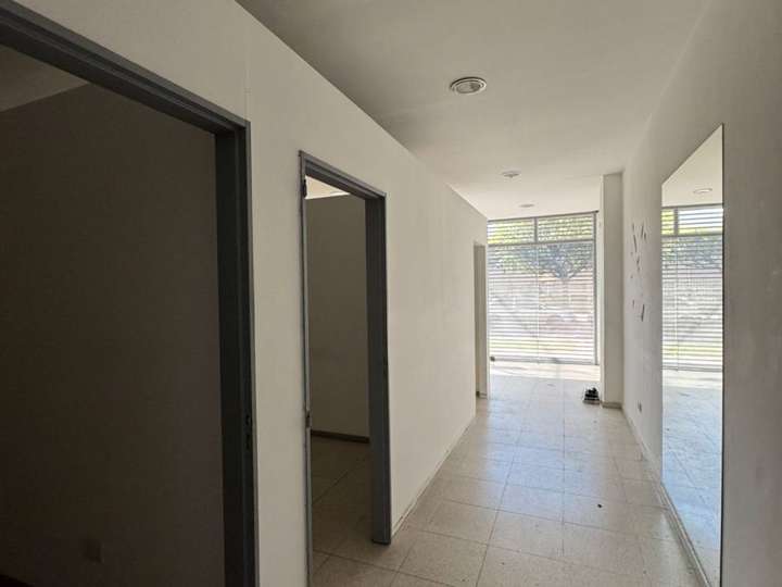 Comercial / Tienda en alquiler en Garibaldi, 2092, Villa Luzuriaga