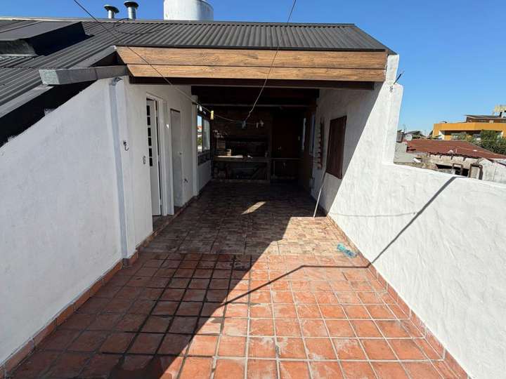 Edificio en alquiler en Arribeños, 3366, Villa Luzuriaga