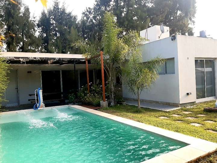 Casa en venta en Departamento San Jerónimo, Santa Fe