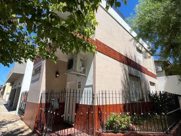 Casa en venta en Maestra Rocha Montarcé, 1302, El Palomar