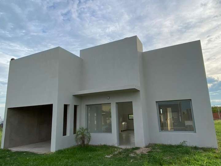 Casa en venta en Javier Kuttel, 753, Villa Elisa