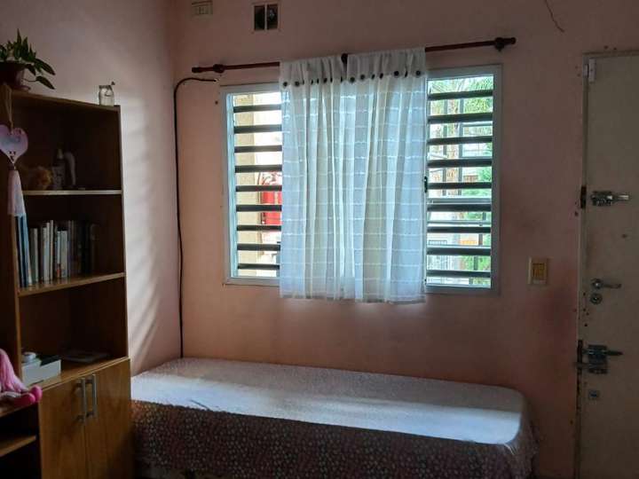 Departamento en alquiler en Venezuela, Buenos Aires