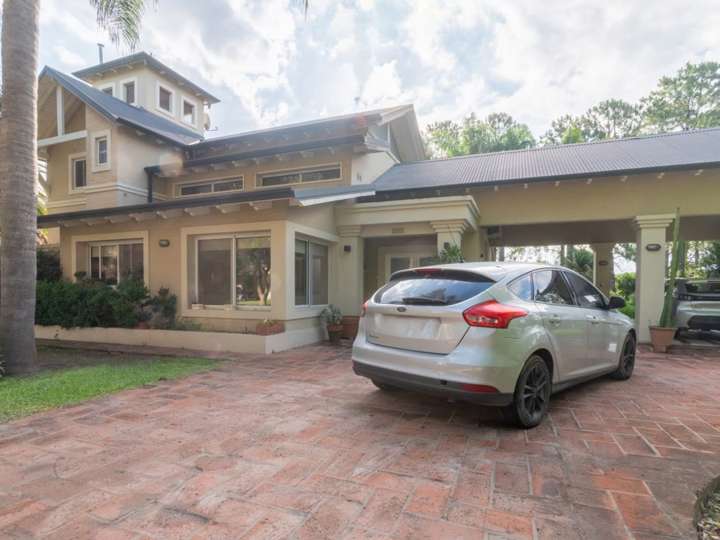 Casa en venta en Departamento La Capital, Municipio de Santo Tomé