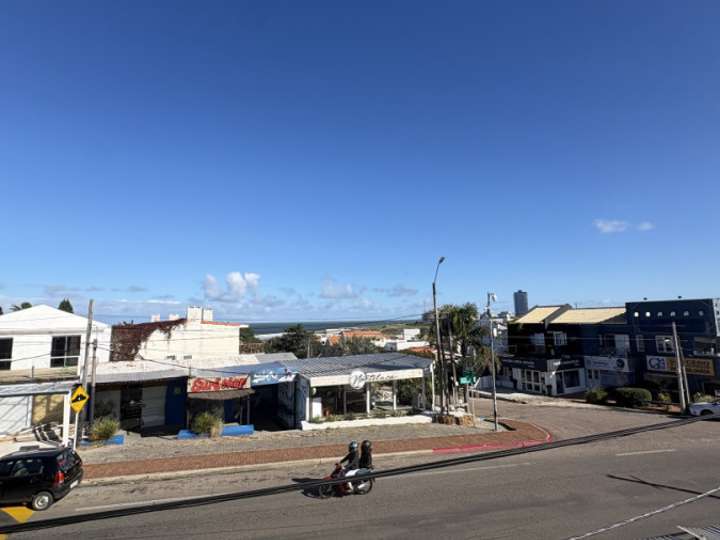 Comercial / Tienda en venta en Avenida Eduardo Víctor Haedo, La Barra