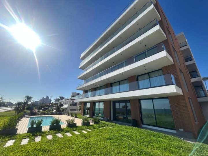 Apartamento en venta en Pinares, Maldonado