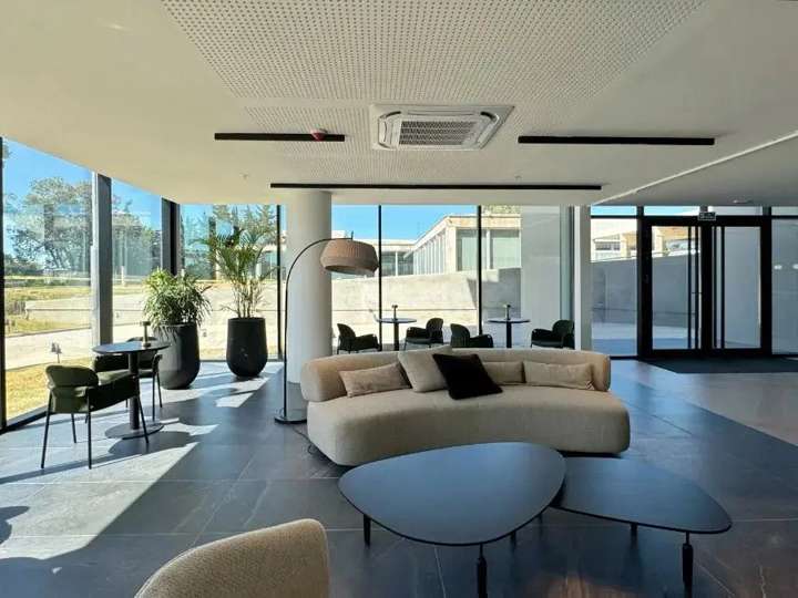 Apartamento en venta en Bañados de Carrasco, Montevideo