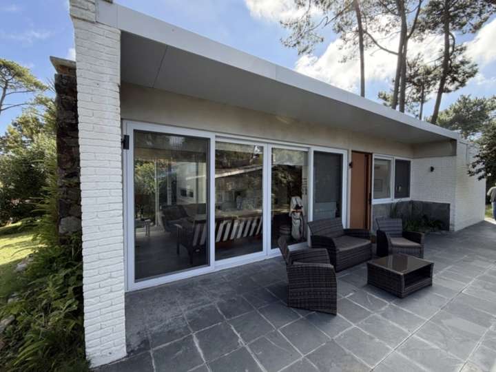 Casa en venta en Pinares, Maldonado