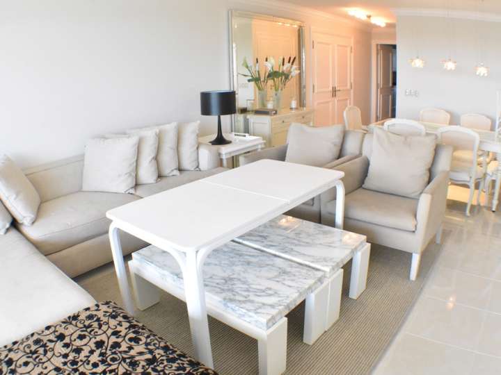 Apartamento en venta en Rambla Doctor Claudio Williman, Maldonado