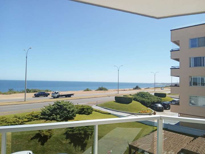 Apartamento en venta en Pinares, Maldonado