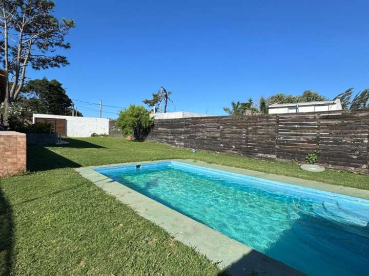 Casa en venta en Calle 25 - Los Estribos, Buenos Aires