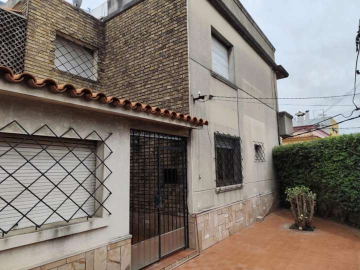 Casa en venta en Avenida Agraciada, Montevideo