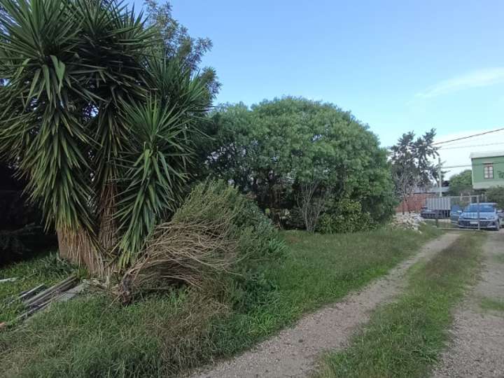 Casa en venta en El Pinar, Canelones