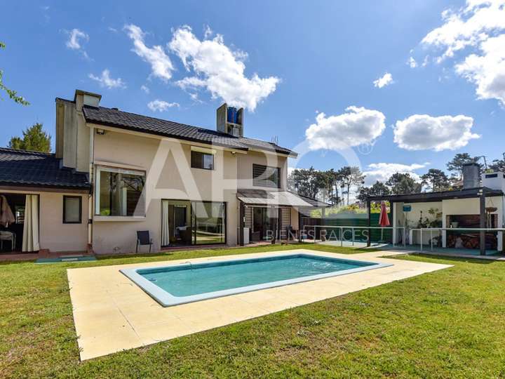 Casa en venta en Avenida Juan María Pérez y Fuentes, Ciudad de la Costa