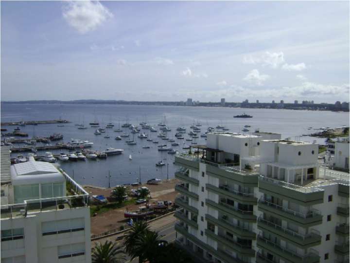 Apartamento en venta en Comodoro Gorlero (Calle 19), Punta Del Este