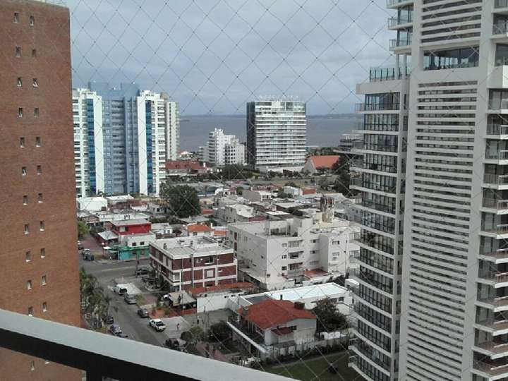 Apartamento en venta en Yaro, Punta Del Este