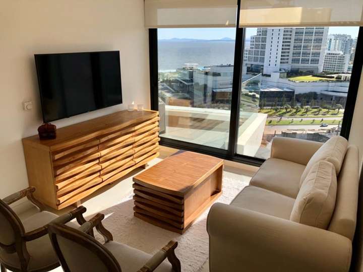 Apartamento en venta en Avenida Chiverta, Punta Del Este