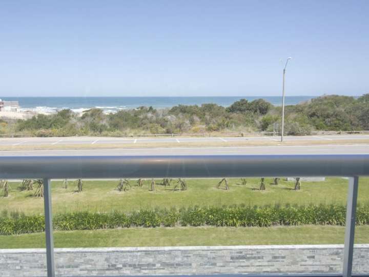 Apartamento en venta en Rambla Lorenzo Batlle Pacheco, Maldonado