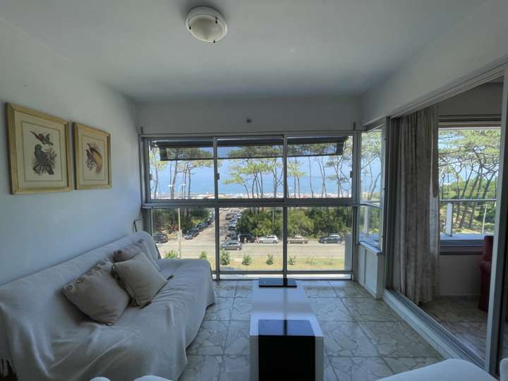 Apartamento en alquiler en Miguel Angel, Punta Del Este