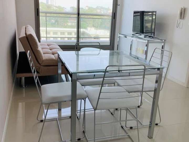 Apartamento en venta en Avenida Orlando Pedragosa Sierra, Punta Del Este