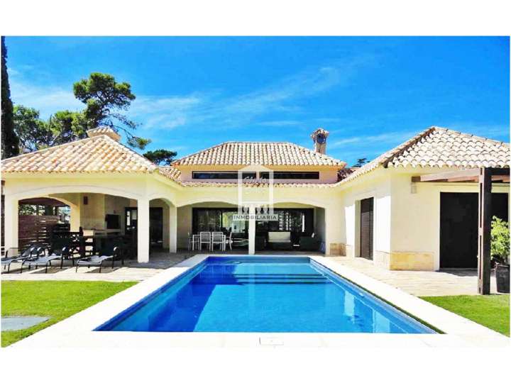 Casa en alquiler en Avenida París, Punta Del Este