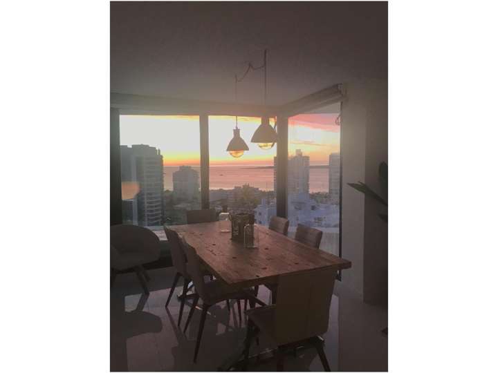 Apartamento en venta en Avenida Chiverta, Punta Del Este