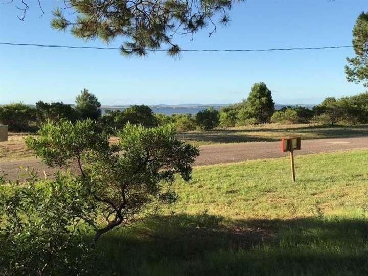 Terreno en venta en Rambla Lago de Baygorria, Maldonado