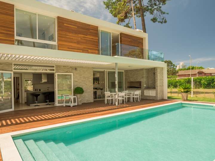 Casa en venta en Bulevar General José Gervasio Artigas, Punta Del Este
