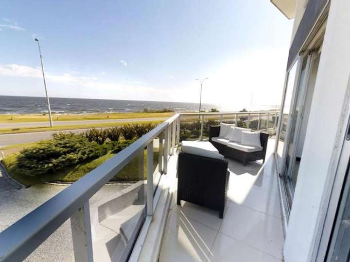 Apartamento en venta en Brujula, Maldonado