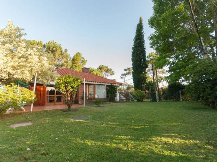 Casa en venta en Rambla Doctor Claudio Williman, Maldonado