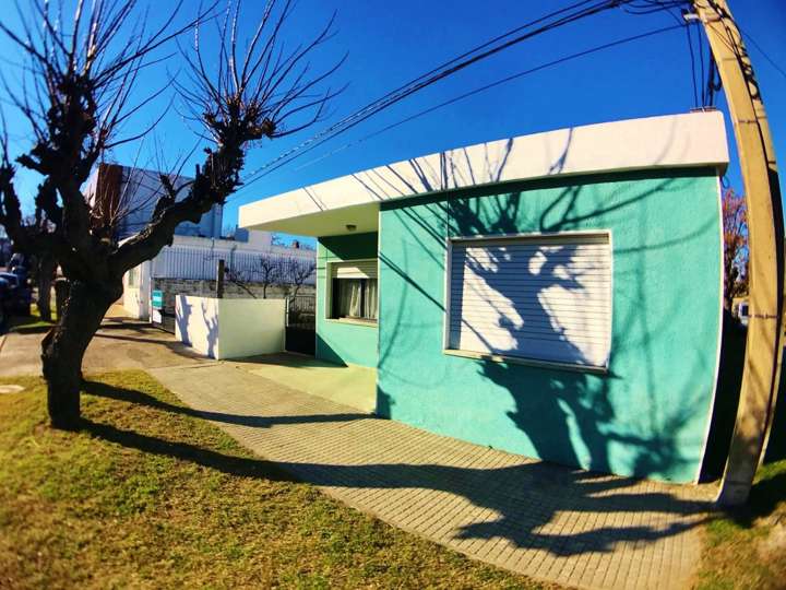 Casa en venta en Manuel Lobo, Colonia