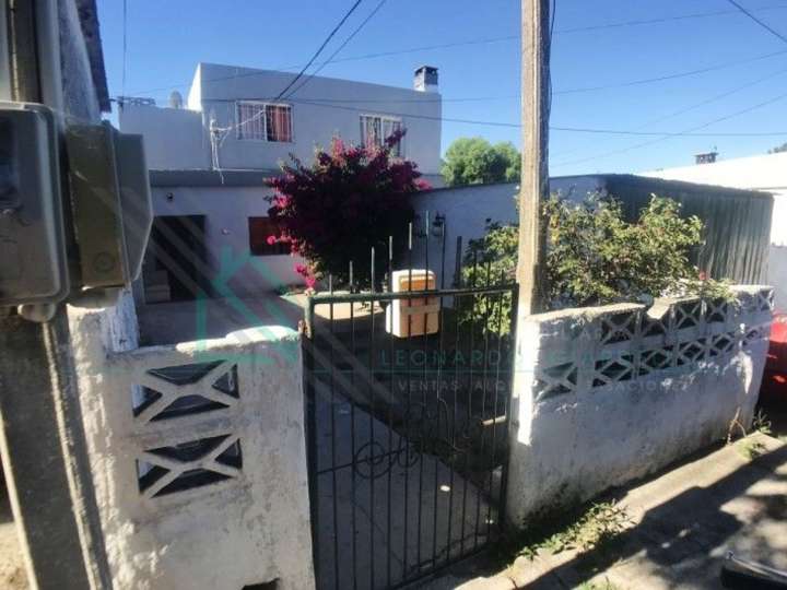 Casa en venta en Ramón Barbot, Colonia